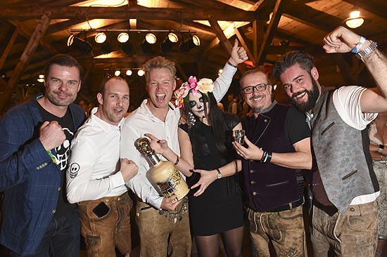 Hans-Peter Eder, Stefan Lackner, Patrick Knapp Schwarzenegger, Richard Hauser, Model, Georg Weis (Swarovski Familie) / 28. Weisswurstparty im Hotel Stanglwirt in Going bei Kitzühel am 25.01.2019 / Foto: BrauerPhotos / G.Nitschke  